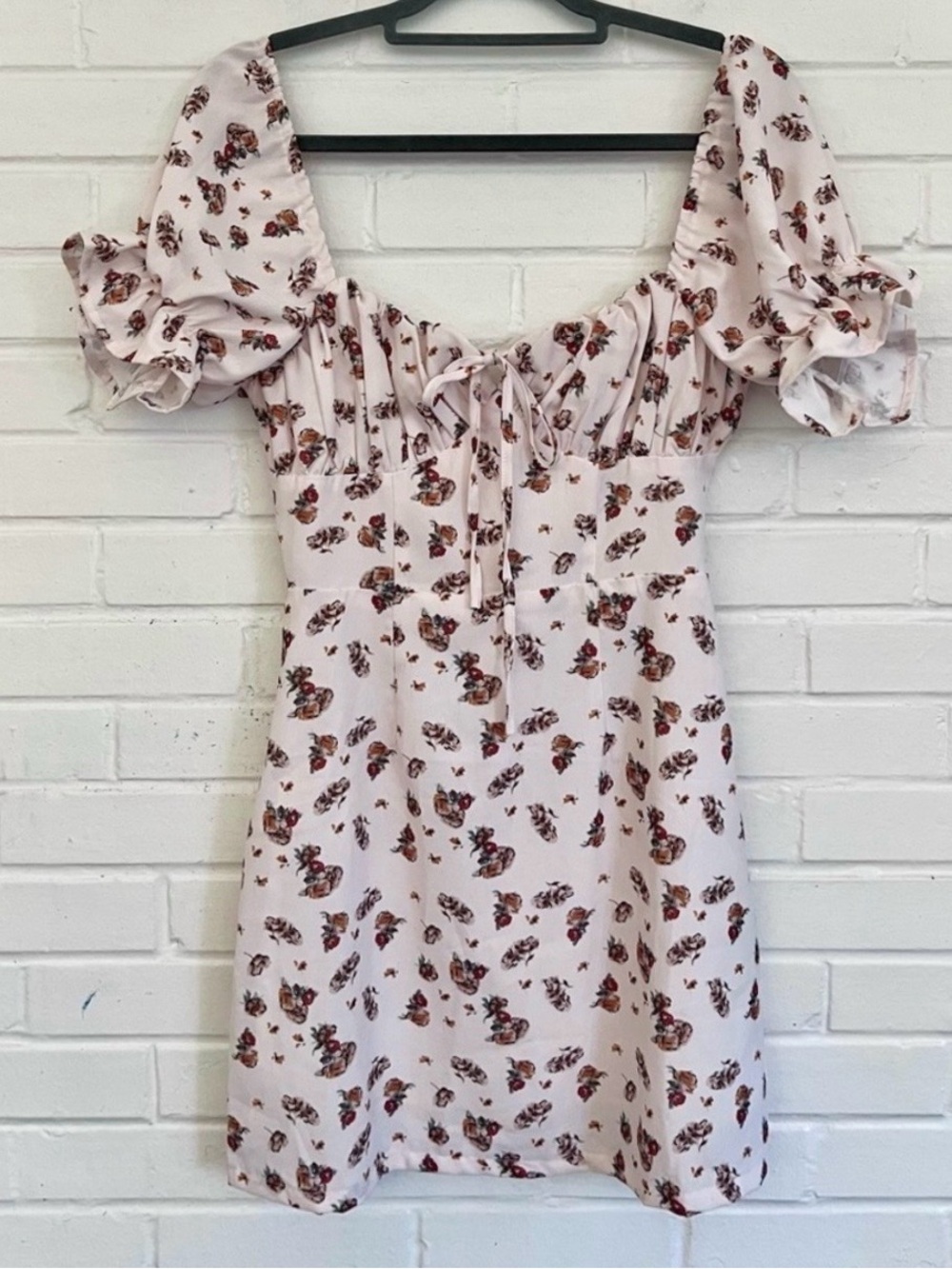 Chicwish Floral Puffed Sleeve Peasant Mini Dress, SZ XS EUC‎
